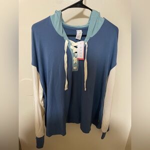 ✨NWT Livi Hooded Pullover Size 18/20